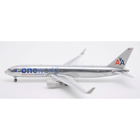 Phoenix American Airlines One world B767-300ER N395AN (polish) 1/400