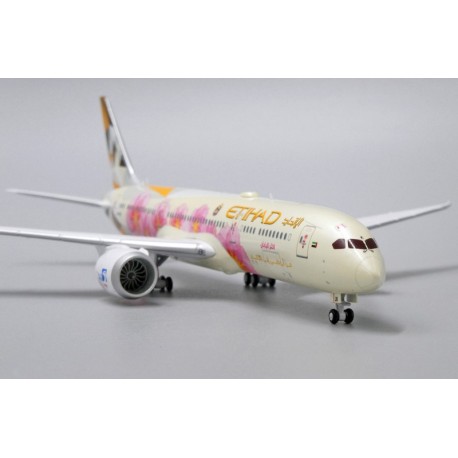 JCWings Etihad Airways B787-9 Choose Japan A6-BLK flaps down - Usado 1/400